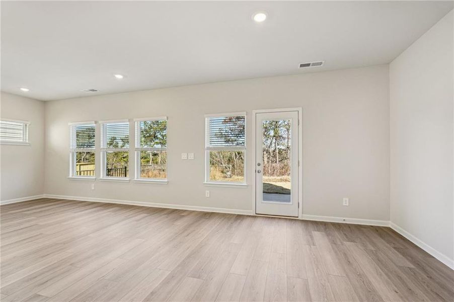 Spacious, unfurnished interior of a new home in Hawthorne Station, College Park (Image 50). Spacious, unfurnished interior of a new home in Hawthorne Station, College Park (Image 50).
