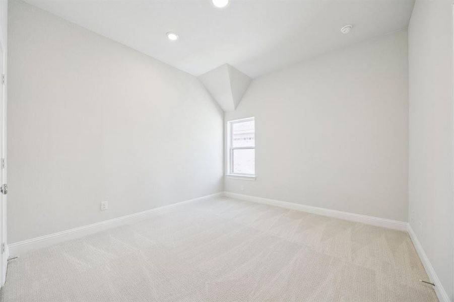 Spacious, unfurnished interior of a new home in Trails at Cottonwood Creek, Rowlett (Image 15).