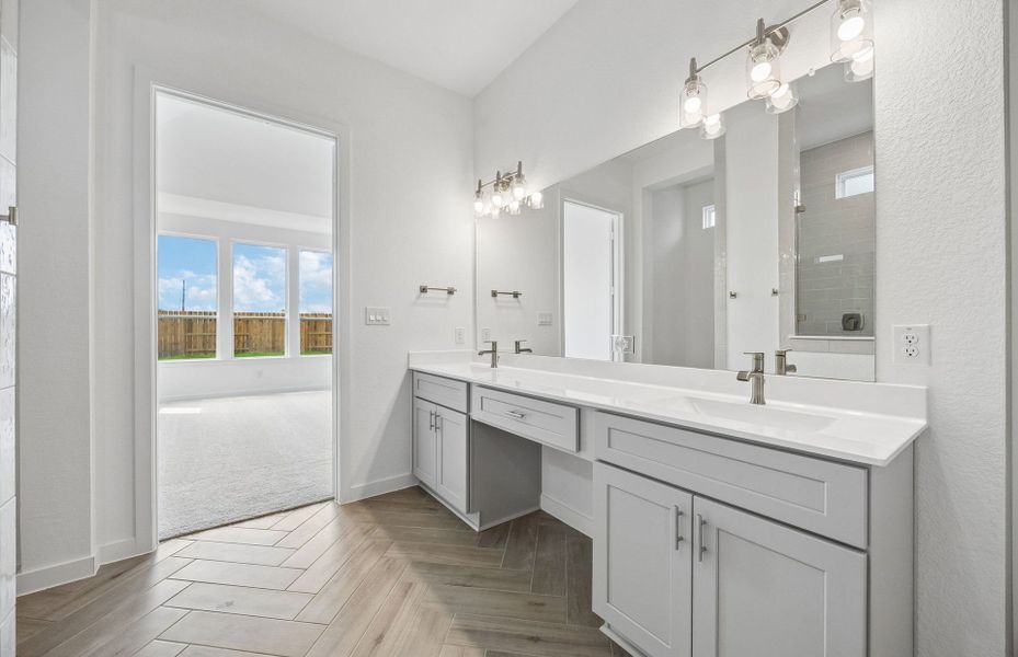 Furnished interior view inside a new home in Katy Court, Katy (Image 17).