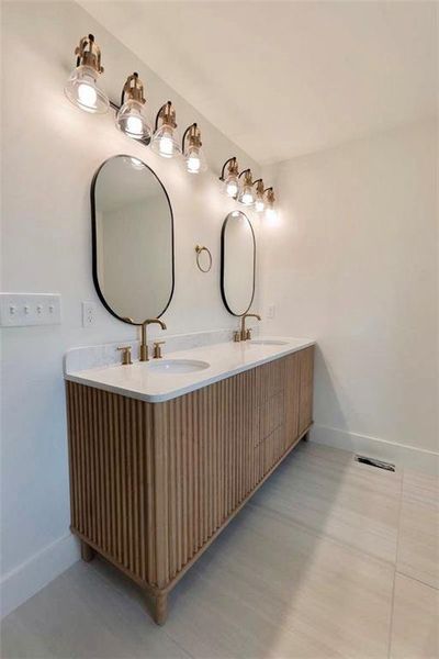 Close-up of interior finishes inside a home in , Lawrenceville (Image 20).