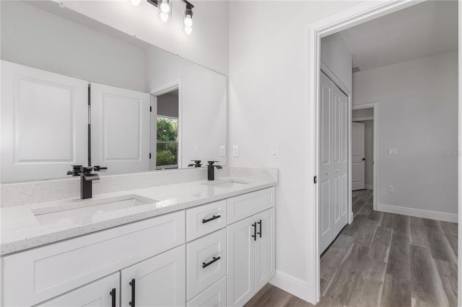Furnished interior view inside a new home in , Ocala (Image 5).