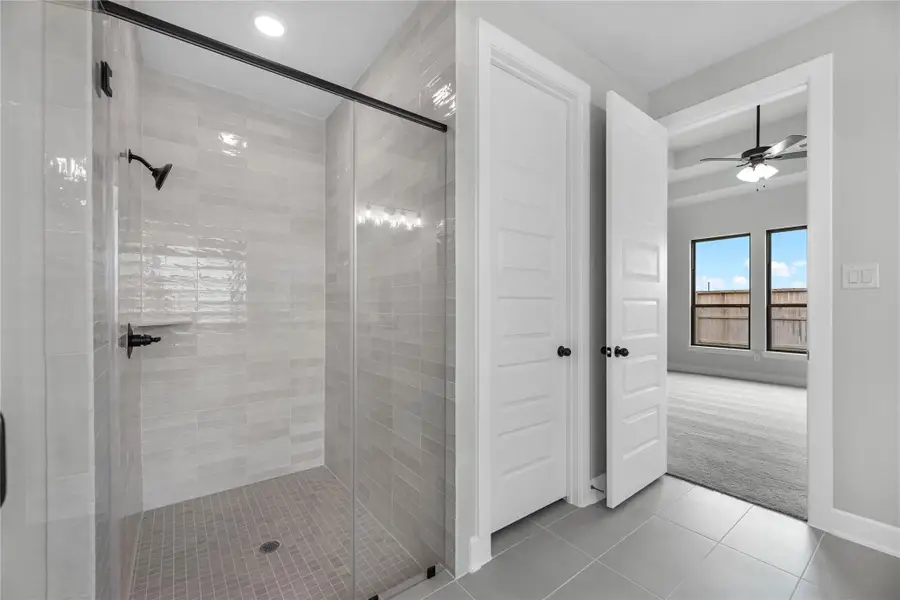 Representative image. Features, specifications, selections and colors may vary.