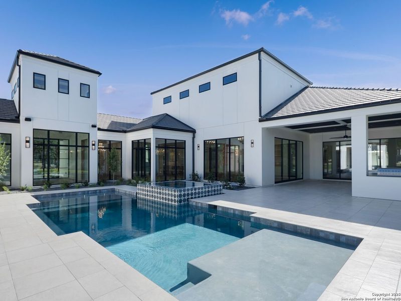 Exterior details and patio area of a home in , San Antonio (Image 3).