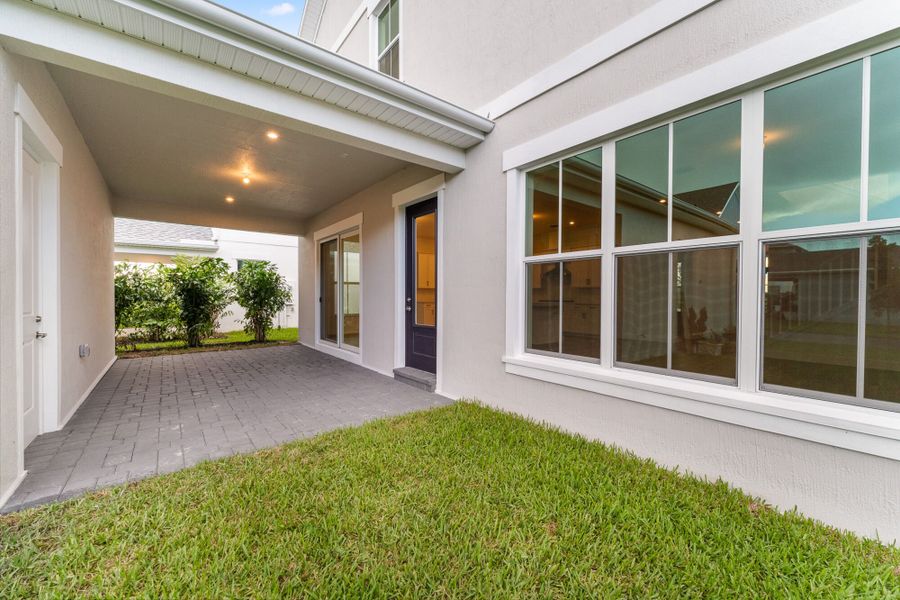 Representative exterior details of a home built from the Bellis by Mattamy Homes in Newfield - Rosette Park, Palm City (Image 3).