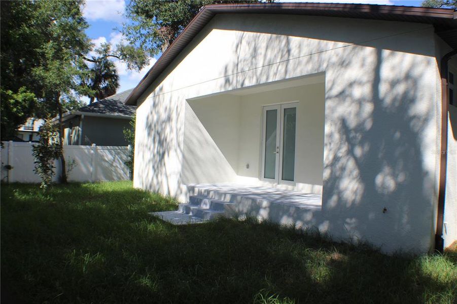 Exterior details and patio area of a home in , Tampa (Image 26).