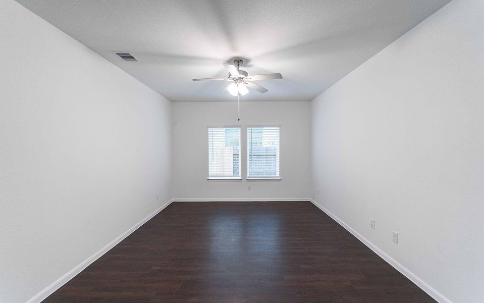 Spacious, unfurnished interior of a new home in Lago Mar, Texas City (Image 13). Spacious, unfurnished interior of a new home in Lago Mar, Texas City (Image 13).