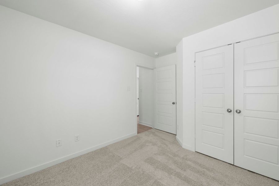Spacious, unfurnished interior of a new home in South Fork, Waco (Image 7). Spacious, unfurnished interior of a new home in South Fork, Waco (Image 7).