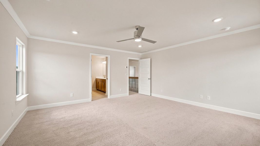Representative unfurnished interior of a home built from the Emerson by D.R. Horton in Evergreen Crossing, Locust Grove (Image 27).