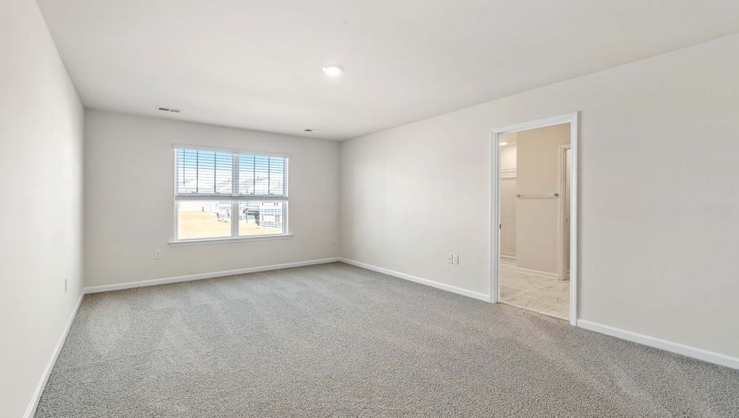 Spacious, unfurnished interior of a new home in Spring Ridge, Anderson (Image 24).