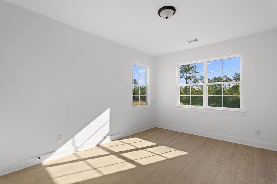 Spacious, unfurnished interior of a new home in Hancock Farms, Aiken (Image 30).