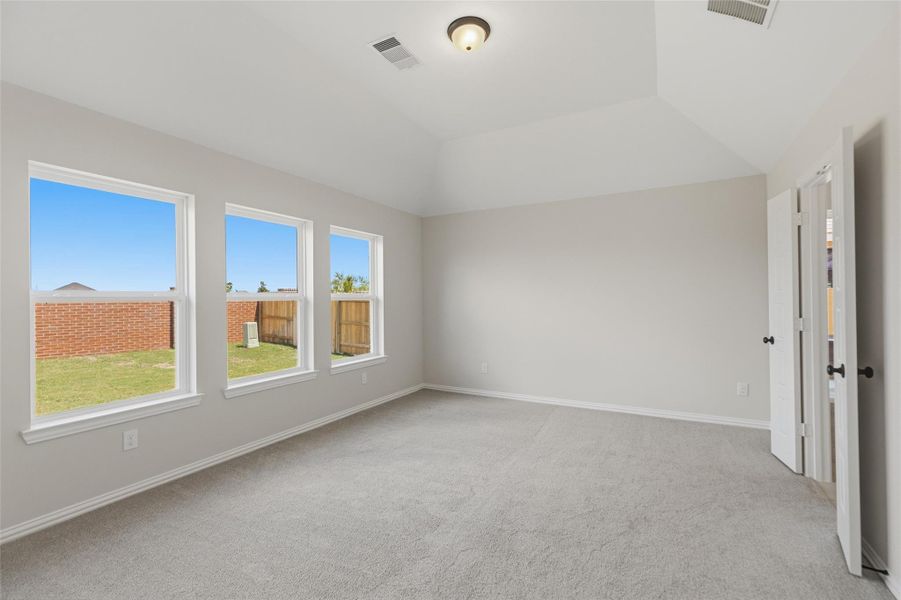 Spacious, unfurnished interior of a new home in Wildrye, Waller (Image 25).