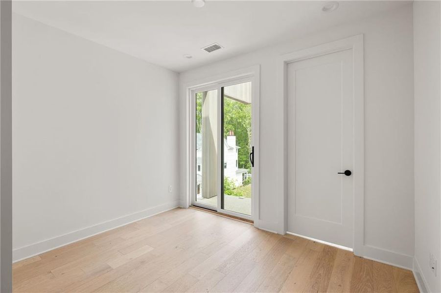 Spacious, unfurnished interior of a new home in , Chattahoochee Hills (Image 26).