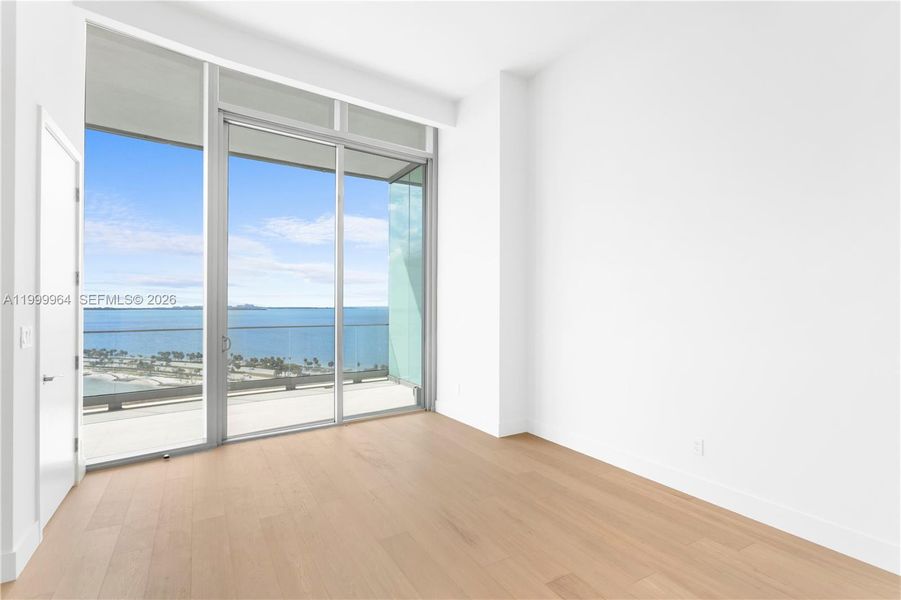 Spacious, unfurnished interior of a new home in , Miami (Image 23).