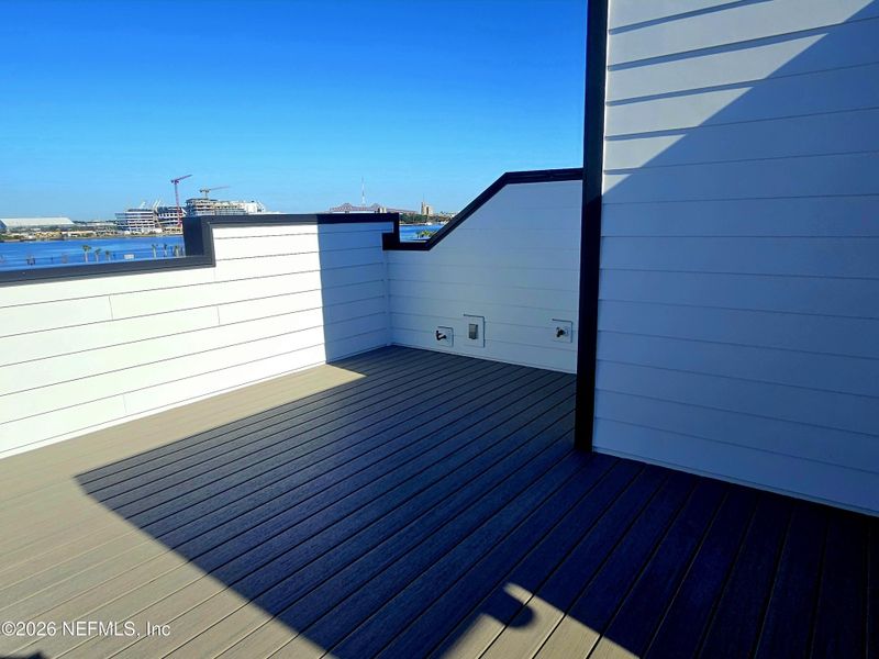 Exterior details and patio area of a home in , Jacksonville (Image 17).
