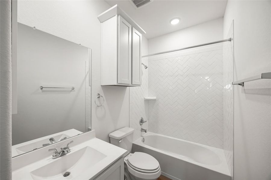 Furnished interior view inside a new home in River Ranch Meadows, Dayton (Image 7).