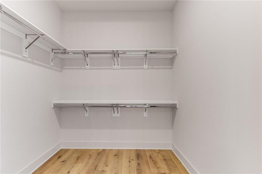 Spacious, unfurnished interior of a new home in , Dallas (Image 20).