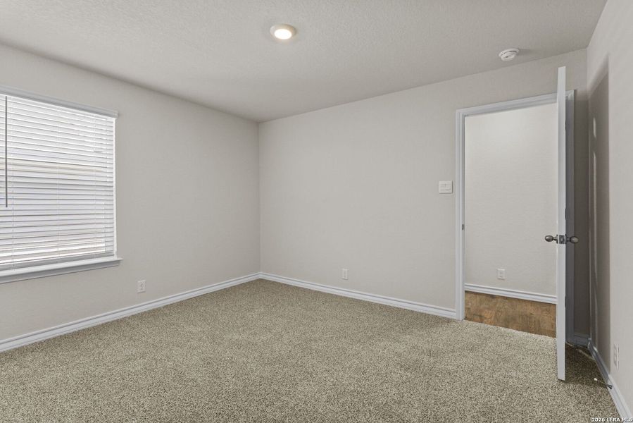 Spacious, unfurnished interior of a new home in Stonehill, San Antonio (Image 17). Spacious, unfurnished interior of a new home in Stonehill, San Antonio (Image 17).