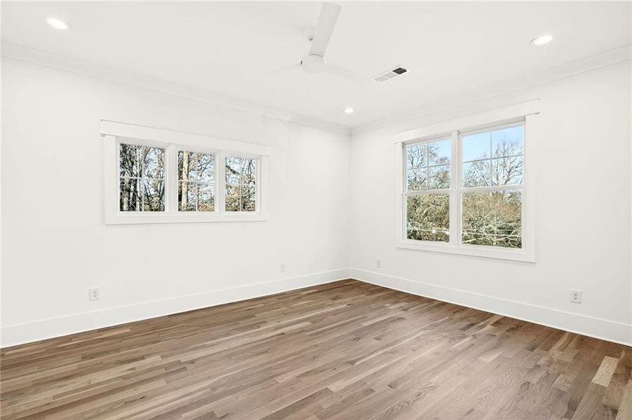 Spacious, unfurnished interior of a new home in , Atlanta (Image 25).