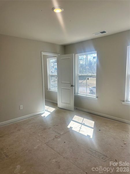 Image 21 of a home in .