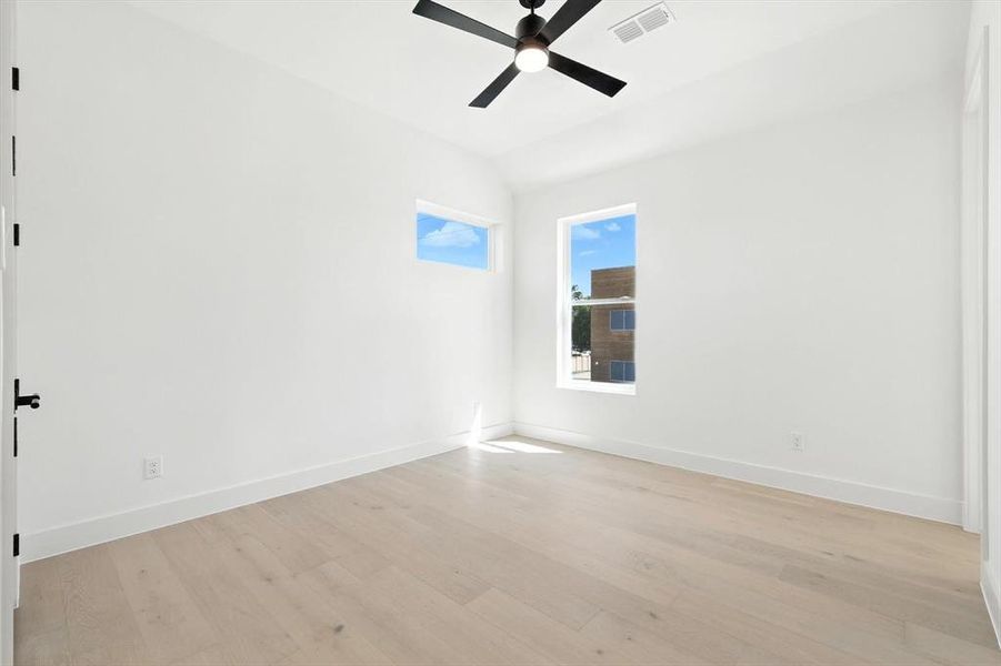 Spacious, unfurnished interior of a new home in , Roanoke (Image 21).