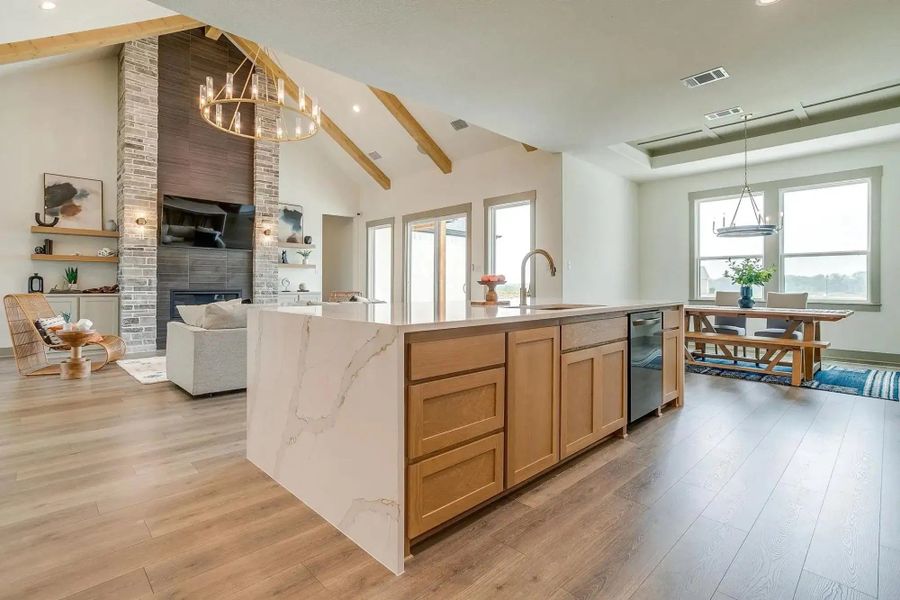 Representative furnished interior of a home built from the The Luke by Elmwood Custom Homes in Ranch at Stone Hill, Waxahachie (Image 32).
