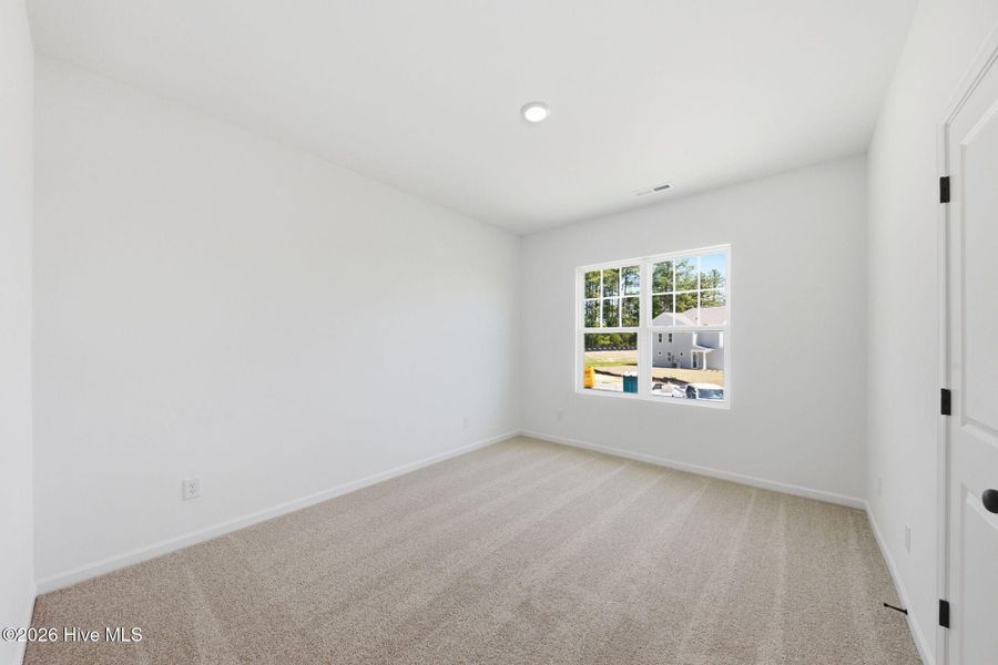 Spacious, unfurnished interior of a new home in Sandy Springs, Aberdeen (Image 24).