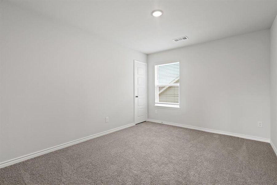 Spacious, unfurnished interior of a new home in Retreat at Fossil Creek, Fort Worth (Image 8). Spacious, unfurnished interior of a new home in Retreat at Fossil Creek, Fort Worth (Image 8).