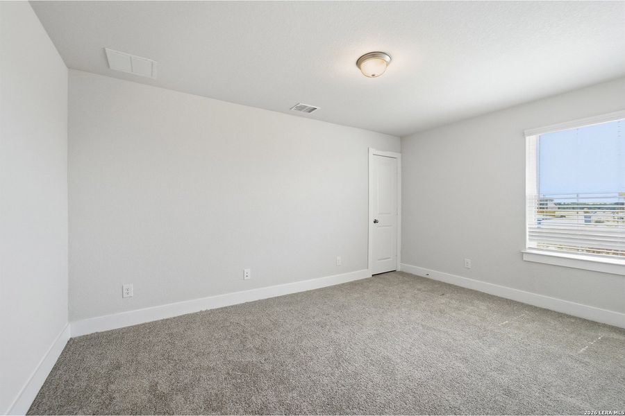 Spacious, unfurnished interior of a new home in Hickory Ridge, Elmendorf (Image 14).