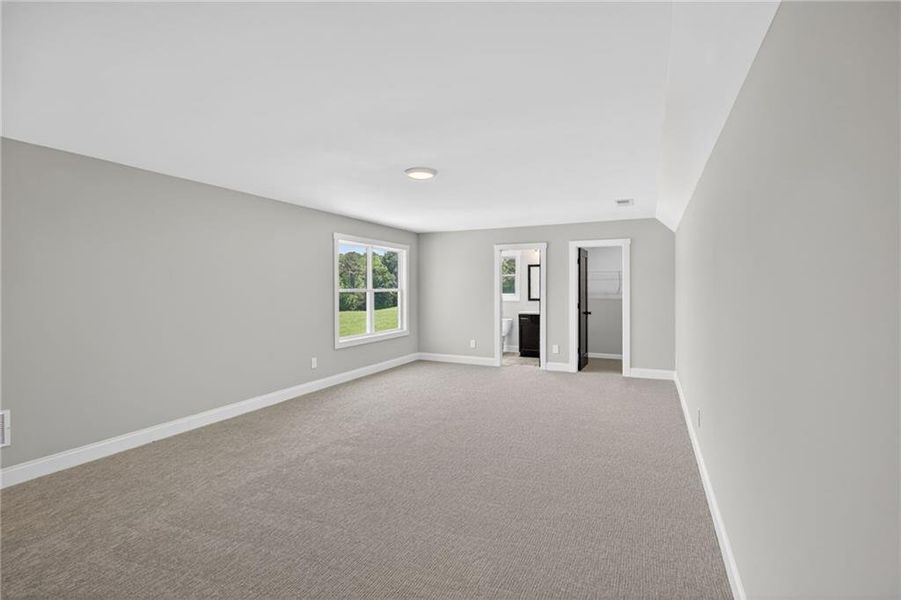 Spacious, unfurnished interior of a new home in The Meadows at Lake Circle, Buchanan (Image 44).