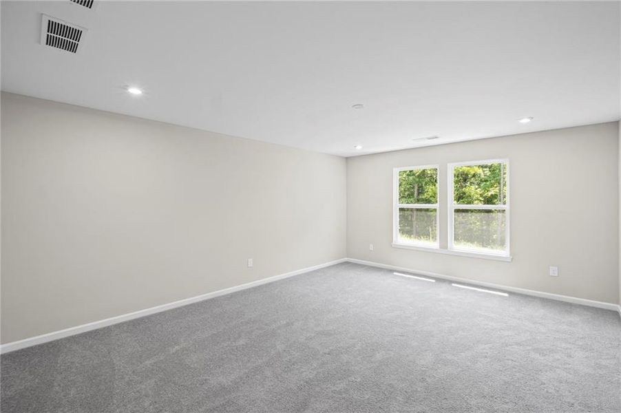 Spacious, unfurnished interior of a new home in Sage Woods, Dallas (Image 33).