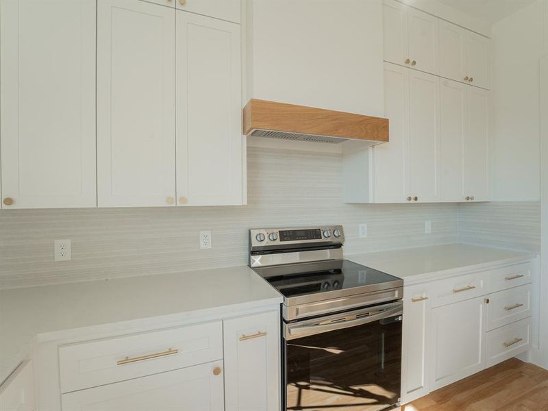 Furnished interior view inside a new home in , Dallas (Image 7). Furnished interior view inside a new home in , Dallas (Image 7).