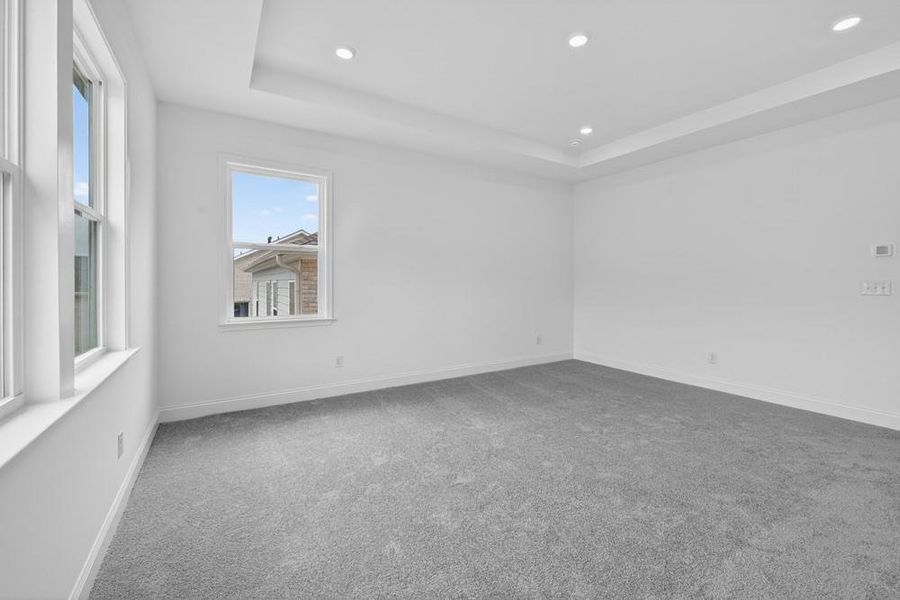 Spacious, unfurnished interior of a new home in Auburn Glen, Dacula (Image 17).