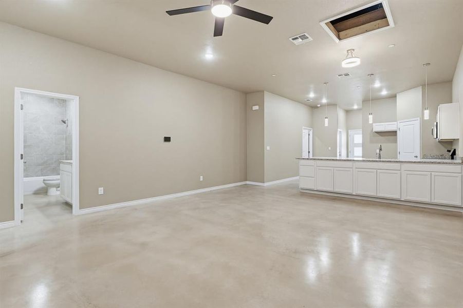 Spacious, unfurnished interior of a new home in , Copperas Cove (Image 14). Spacious, unfurnished interior of a new home in , Copperas Cove (Image 14).