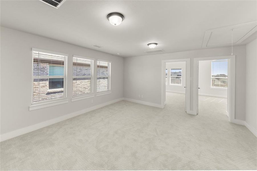 Spacious, unfurnished interior of a new home in Las Lomas, Forney (Image 23). Spacious, unfurnished interior of a new home in Las Lomas, Forney (Image 23).