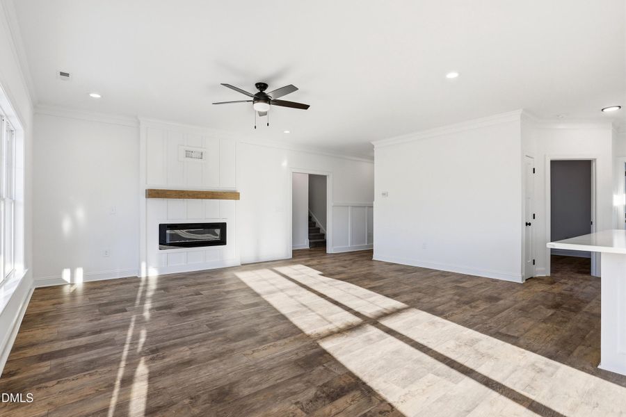 09-109 Mary Hopes Pl-9