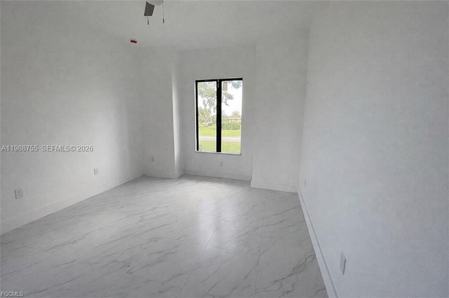 Spacious, unfurnished interior of a new home in , Punta Gorda (Image 20).