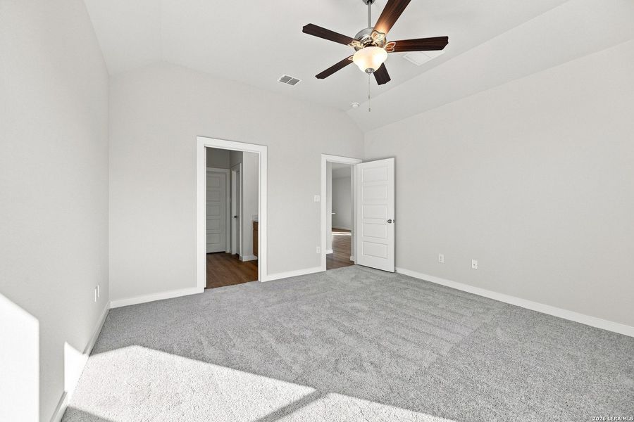 Spacious, unfurnished interior of a new home in Red Hawk Landing, San Antonio (Image 19).