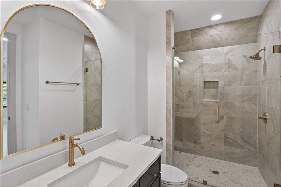 Furnished interior view inside a new home in , Roswell (Image 59).