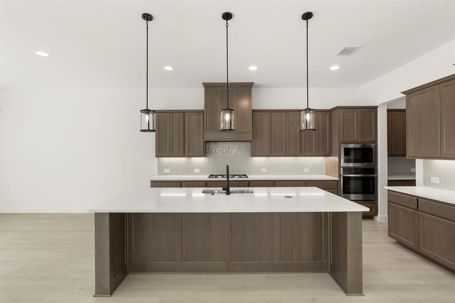 10. 2213 Clairmount - Kitchen