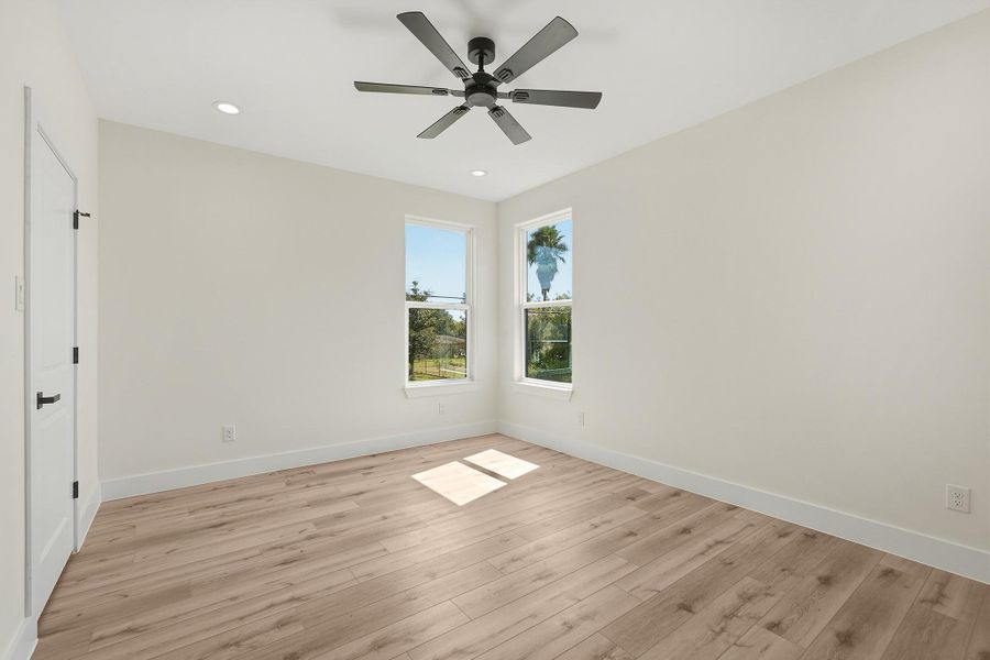 Spacious, unfurnished interior of a new home in , Channelview (Image 28).