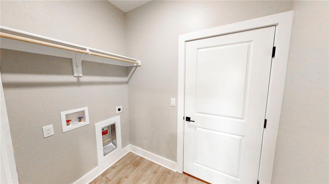 Spacious, unfurnished interior of a new home in , Denton (Image 16).