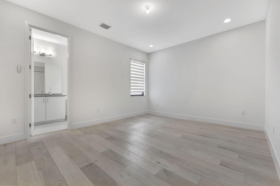 Spacious, unfurnished interior of a new home in , Boca Raton (Image 74). Spacious, unfurnished interior of a new home in , Boca Raton (Image 74).