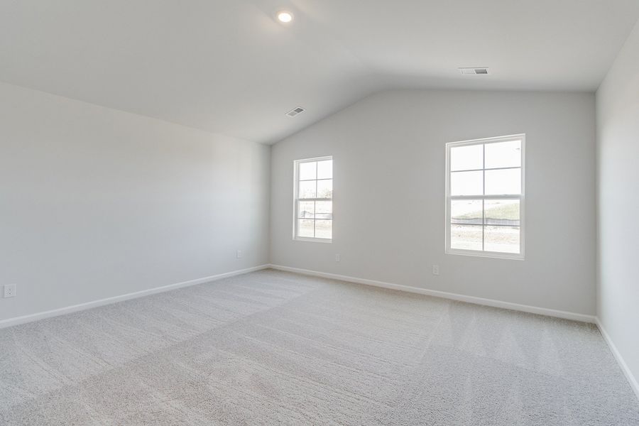 Spacious, unfurnished interior of a new home in Winston Point, Gilbert (Image 22).