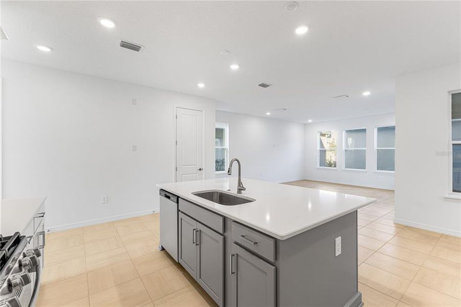 Furnished interior view inside a new home in , Winter Garden (Image 13).