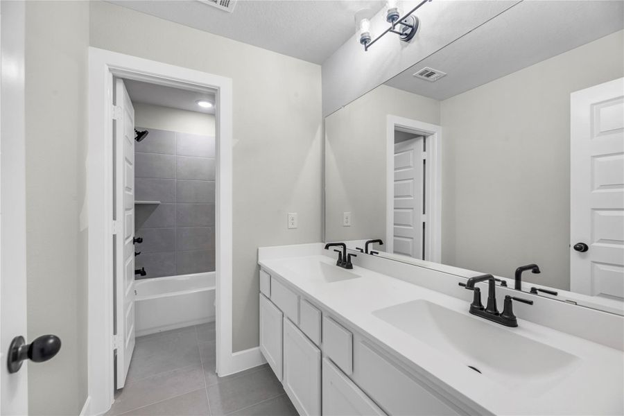 Representative image. Features, specifications, selections and colors may vary. Representative image. Features, specifications, selections and colors may vary.