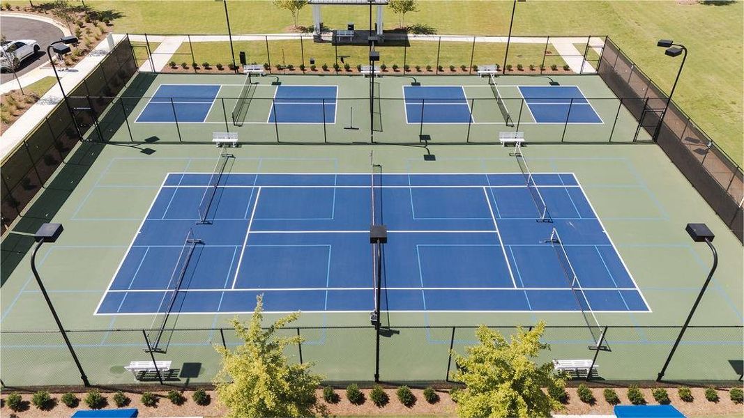 Image 38 of a home in Soleil Belmont Park.