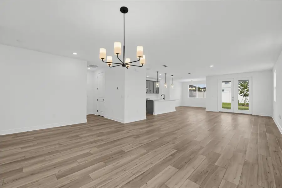 Spacious, unfurnished interior of a new home in Trailside, Mount Dora (Image 15).