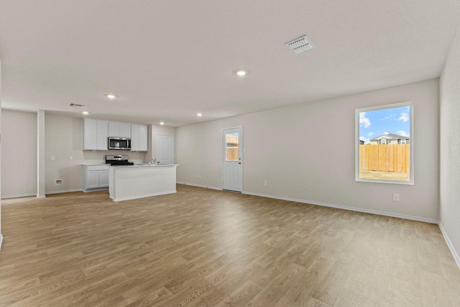 Spacious, unfurnished interior of a new home in Sunset Oaks, Maxwell (Image 21). Spacious, unfurnished interior of a new home in Sunset Oaks, Maxwell (Image 21).