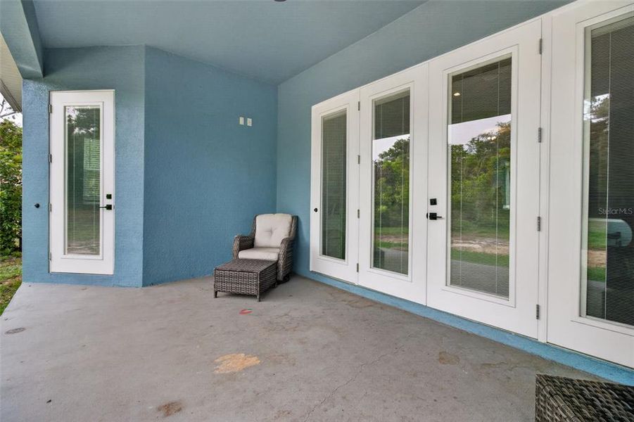 Exterior details and patio area of a home in , Largo (Image 28).