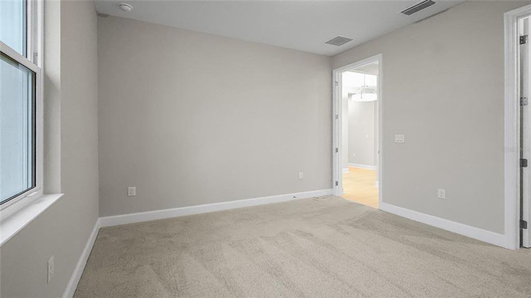 Spacious, unfurnished interior of a new home in Cresswind at Lake Harris, Tavares (Image 45). Spacious, unfurnished interior of a new home in Cresswind at Lake Harris, Tavares (Image 45).